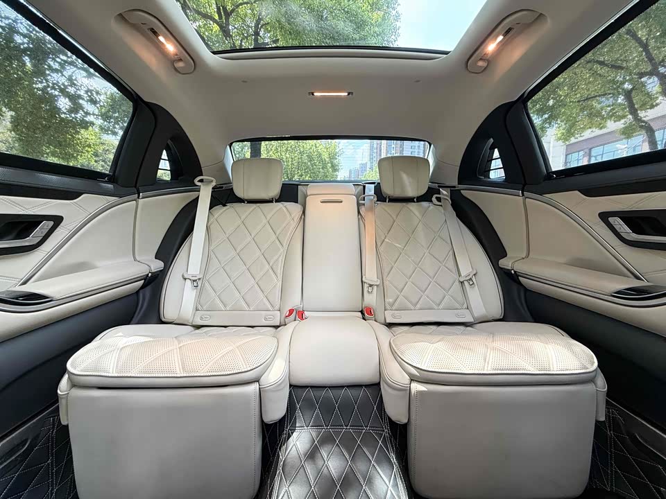 Mercedes-Benz Maybach S-class