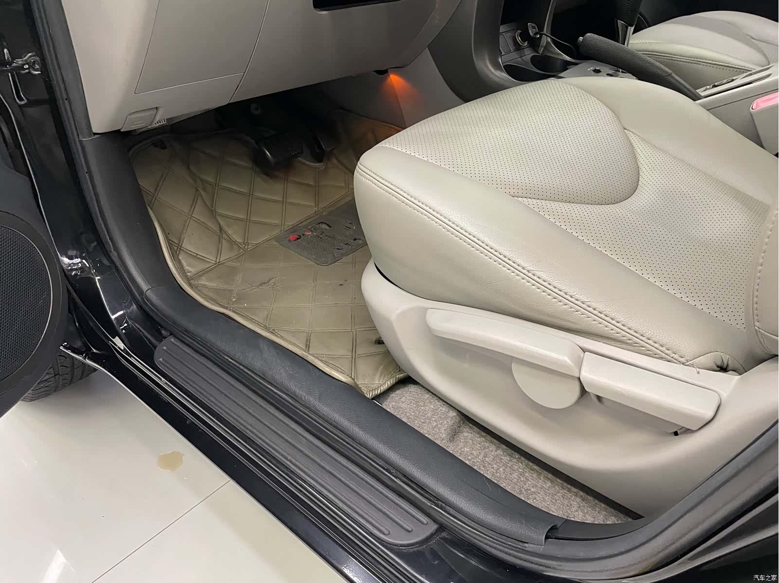 Toyota RAV4, 2011 29