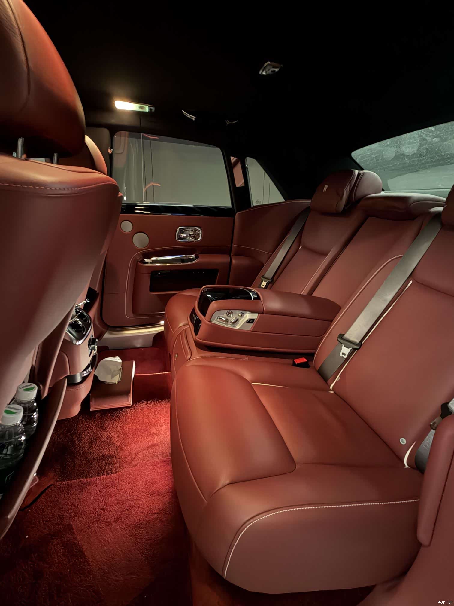 Rolls-Royce Ghost, 2018 8