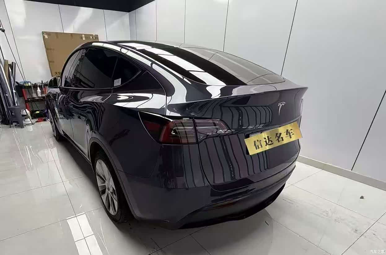Tesla Model Y, 2022 10