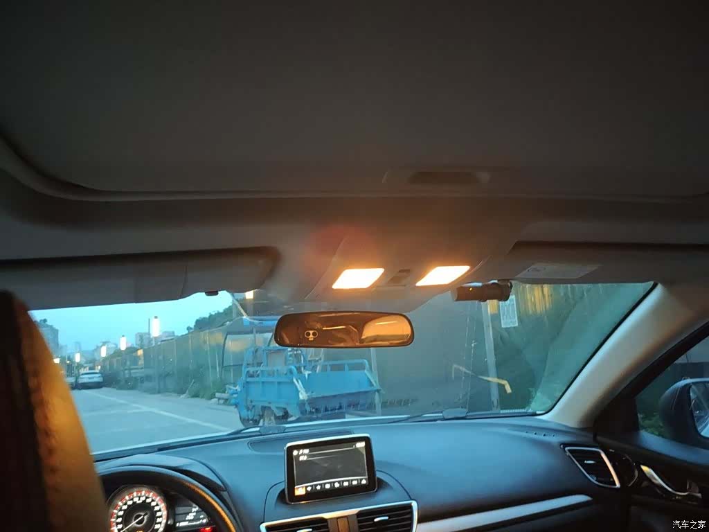 Mazda Mazda3, 2016 9