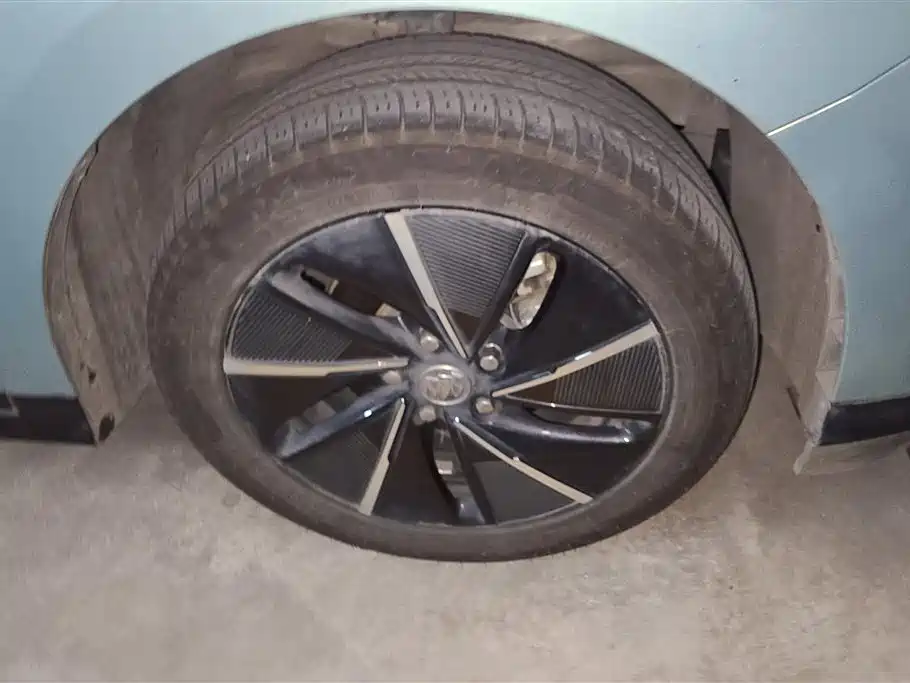 Buick Slightly blue 6