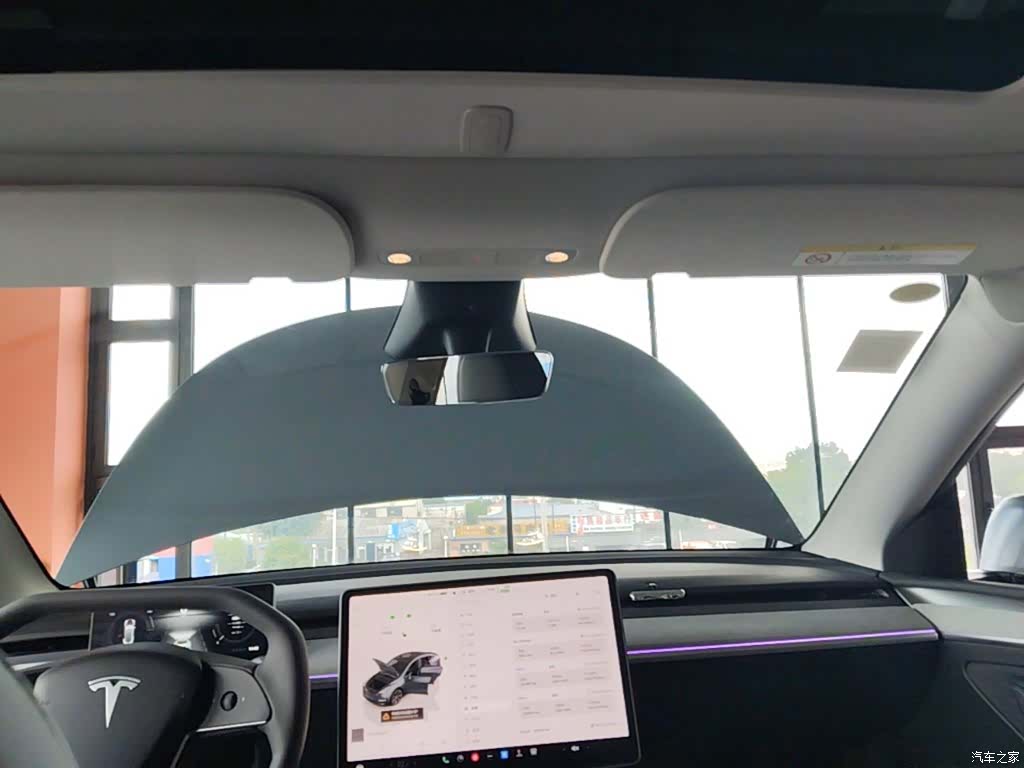 Tesla Model Y, 2024 18