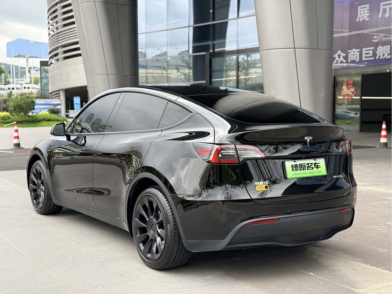Tesla Model Y, 2023 все фото