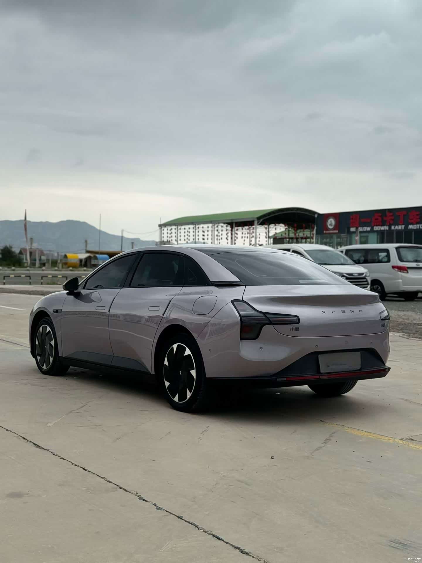 Xpeng Mona M03, 2025 4