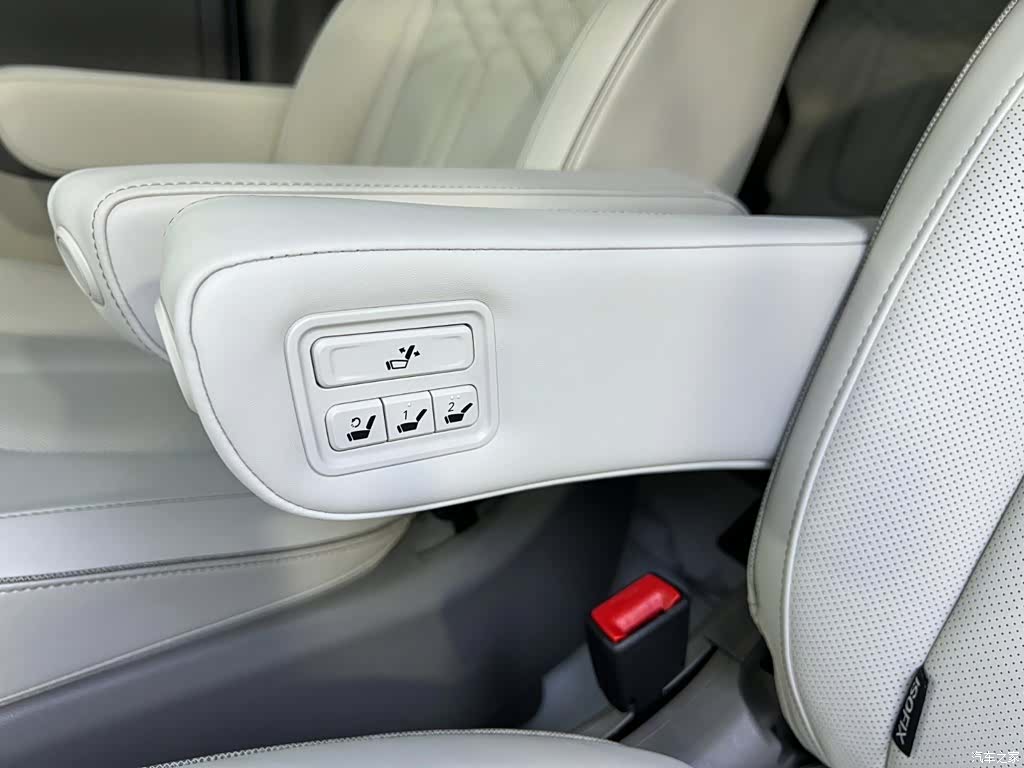 Hyundai Custo, 2022 21