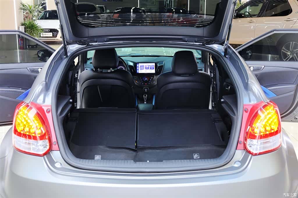 Hyundai Veloster, 2015 29