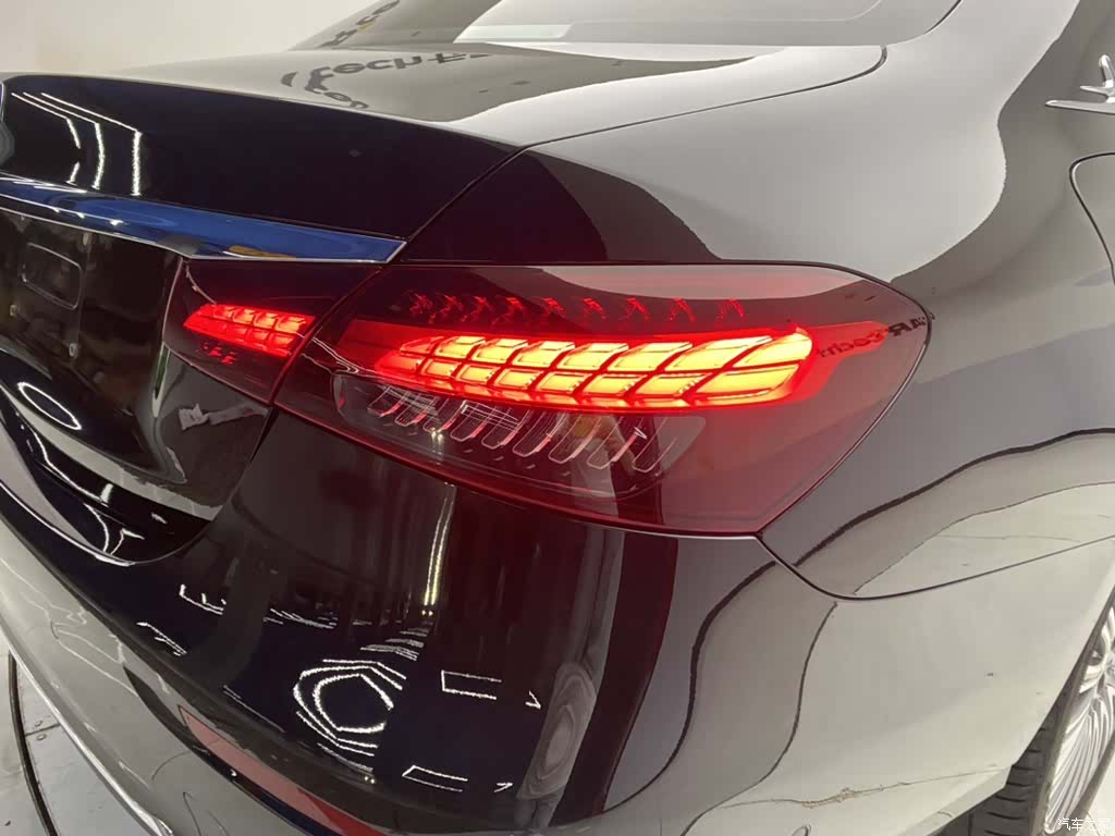 Mercedes-Benz E-Class, 2023 10