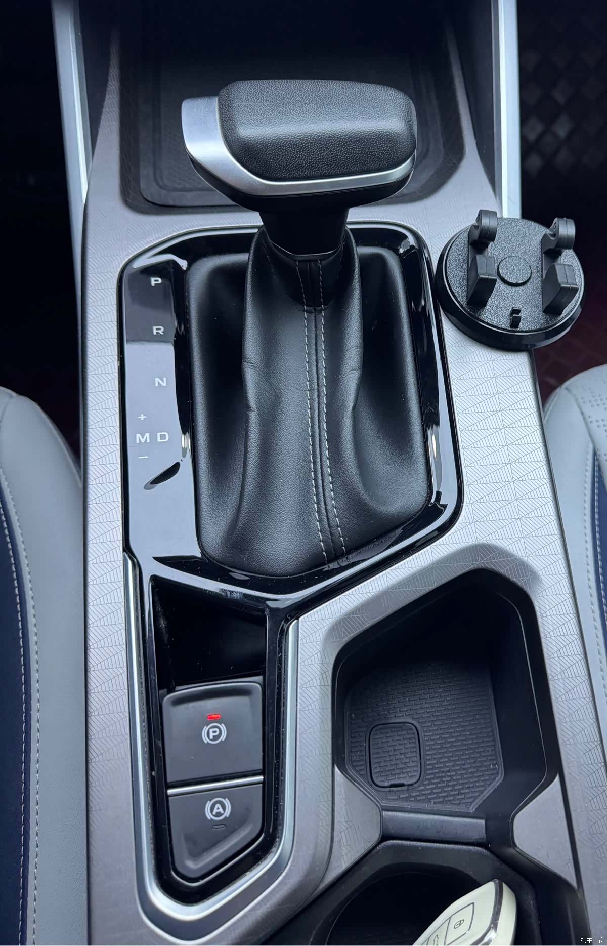 Geely Emgrand, 2022 7