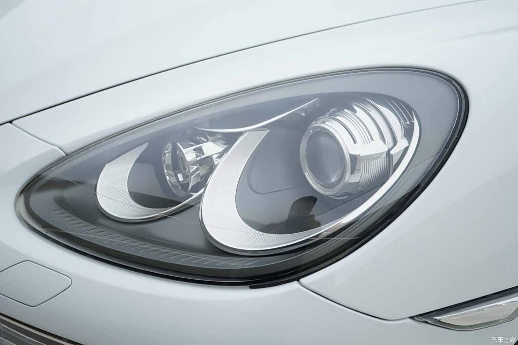 Porsche Cayenne, 2012 15