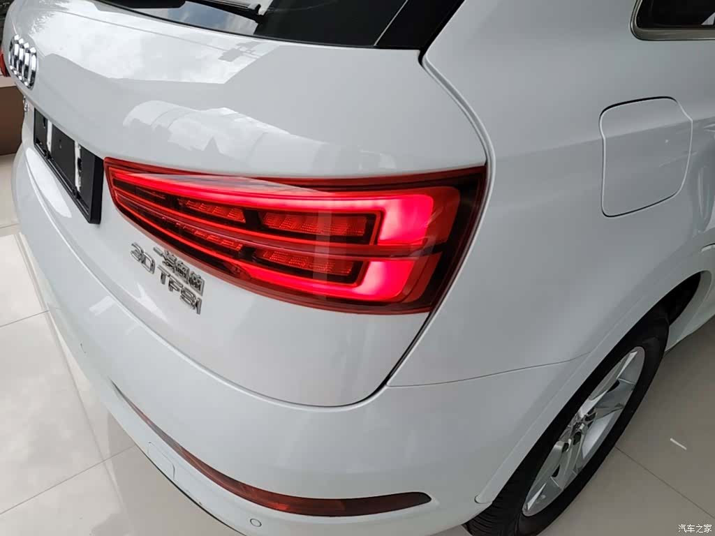 Audi Q3, 2019 8