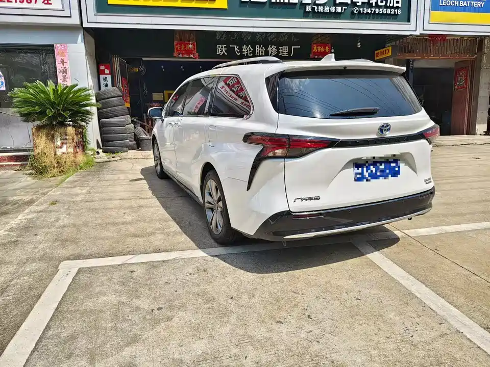 Toyota SIENNA