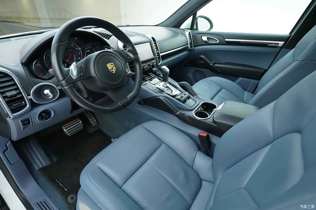 Porsche Cayenne, 2012 10