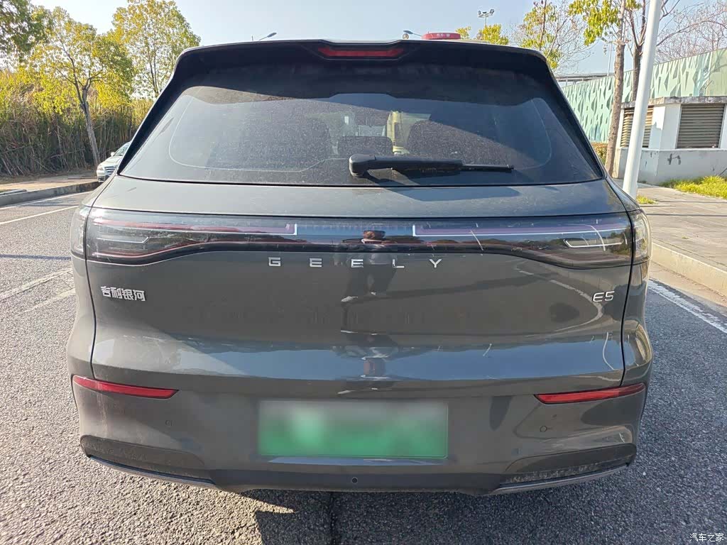 Geely Galaxy E5, 2025 4