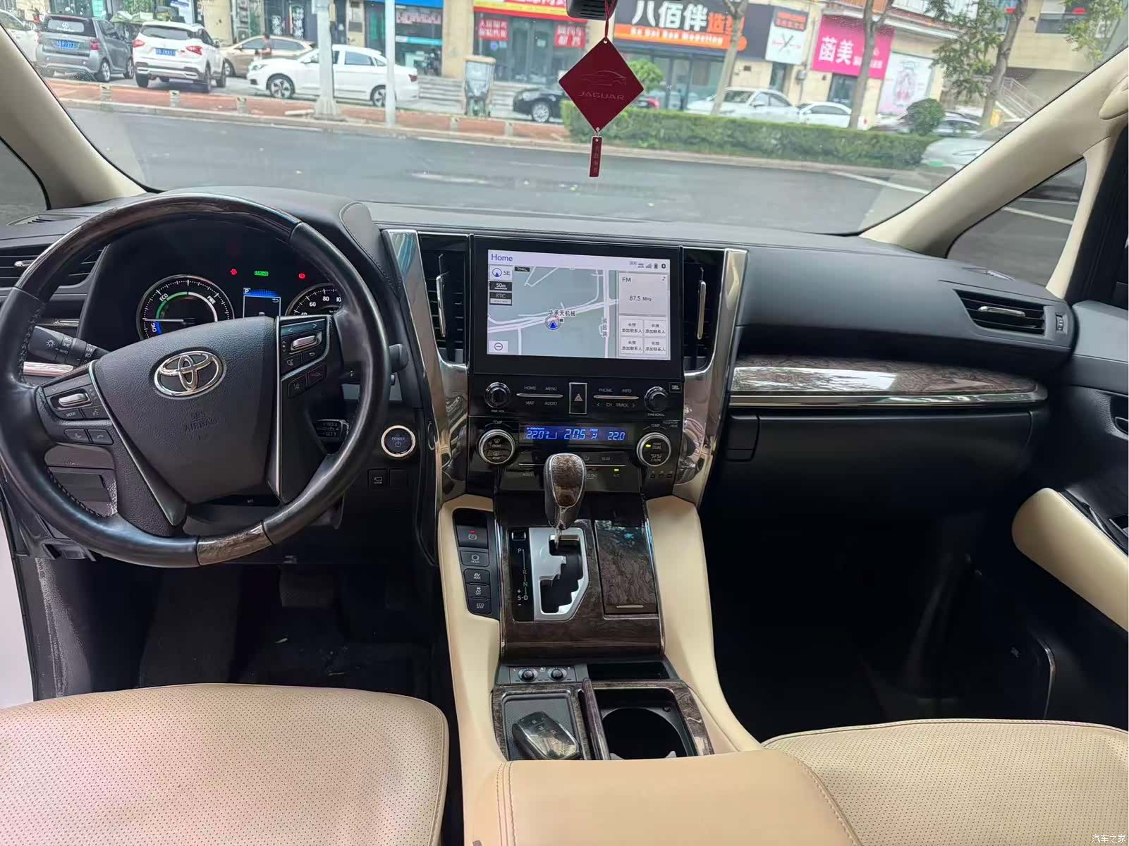 Toyota Vellfire, 2020 4