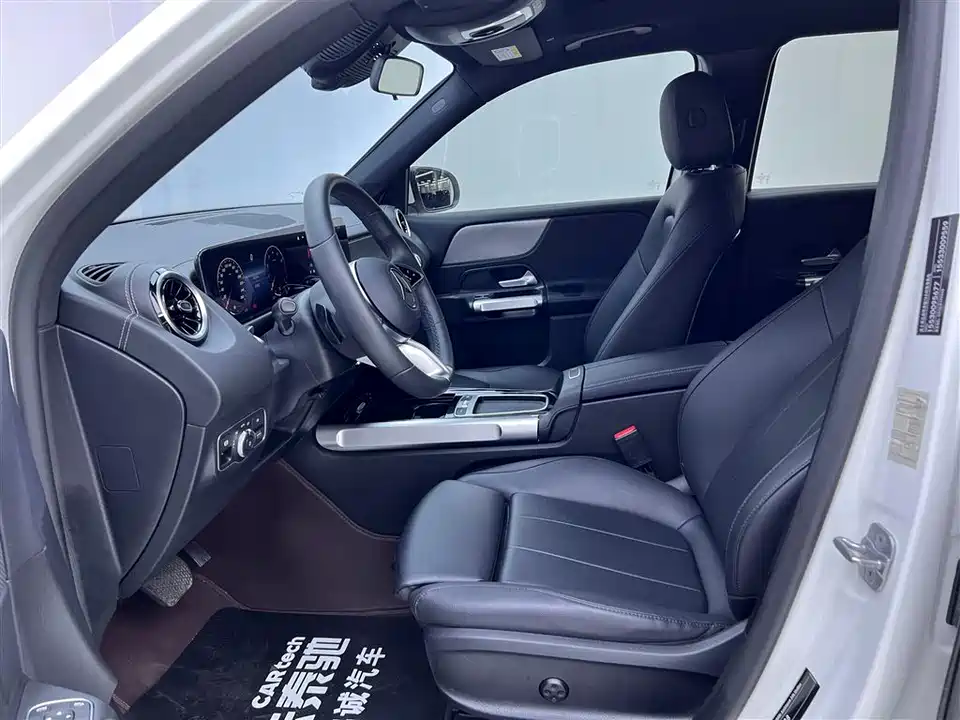 Mercedes-Benz GLB Mercedes-Benz GLB