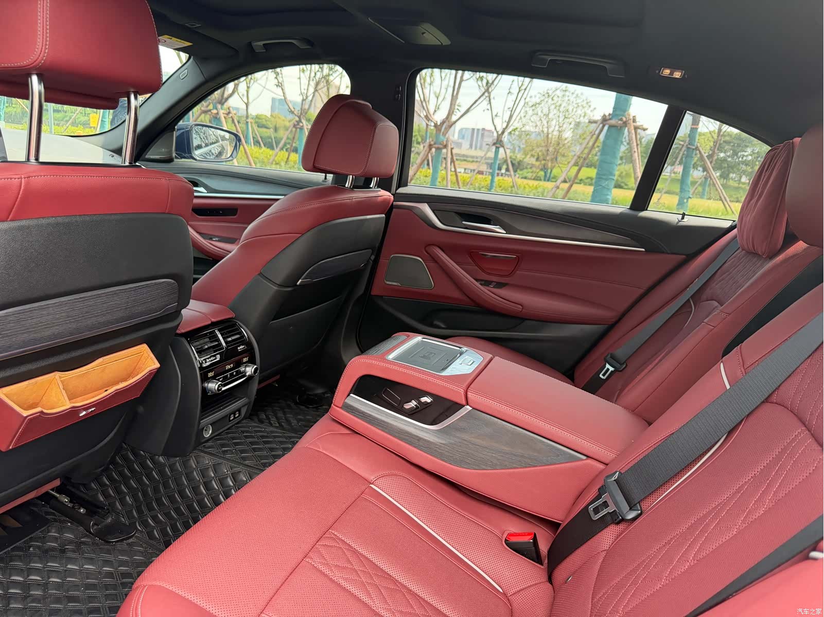 BMW 5 Series, 2022 9