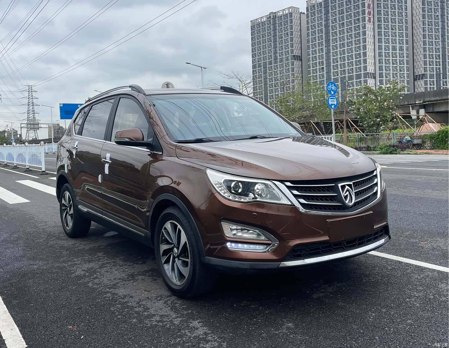 Wuling 560, 2016 4