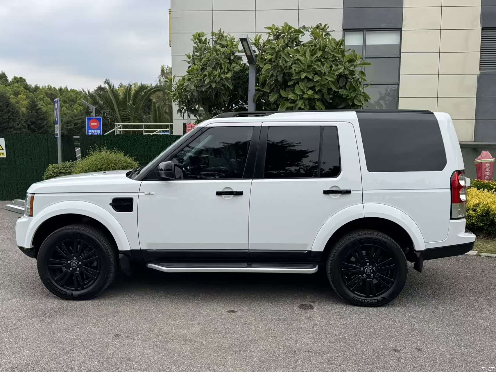 Land Rover Discovery, 2015 4