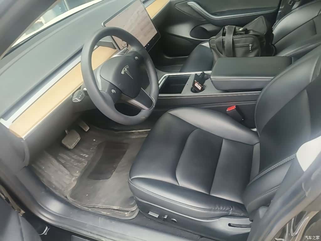 Tesla Model 3, 2023 15