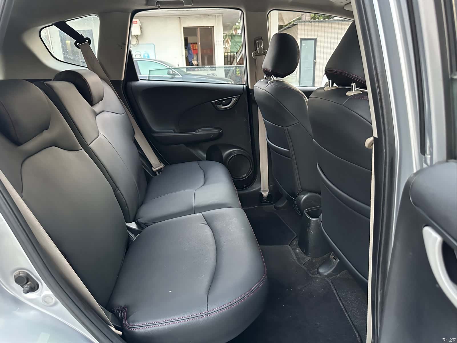 Honda Fit, 2011 15