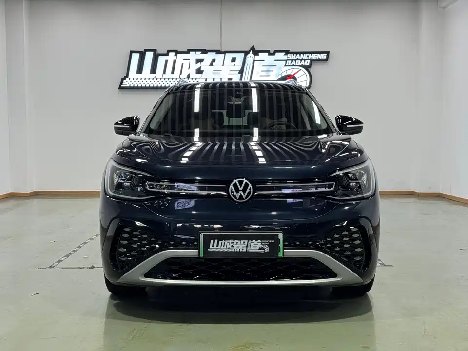 Volkswagen ID.6 CROZZ