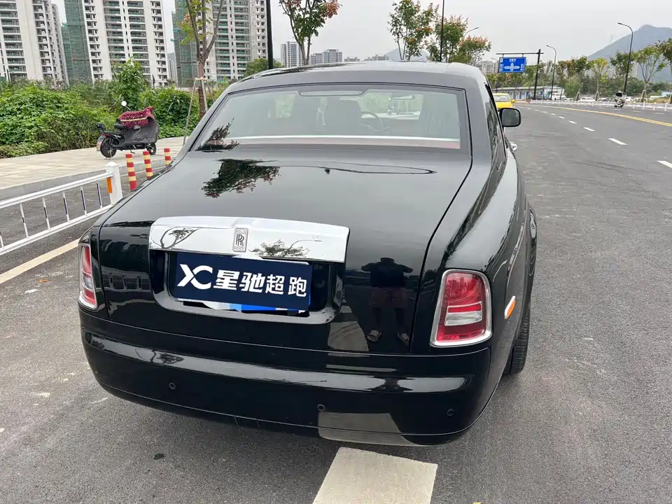 Rolls-Royce Phantom