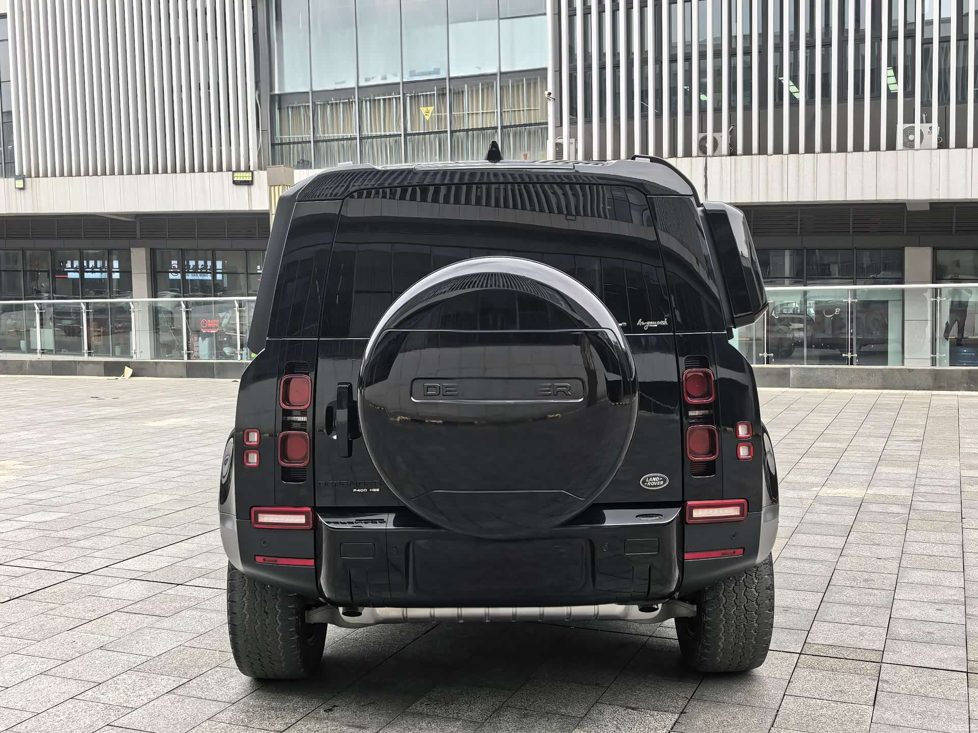 Land Rover Defender, 2020 19