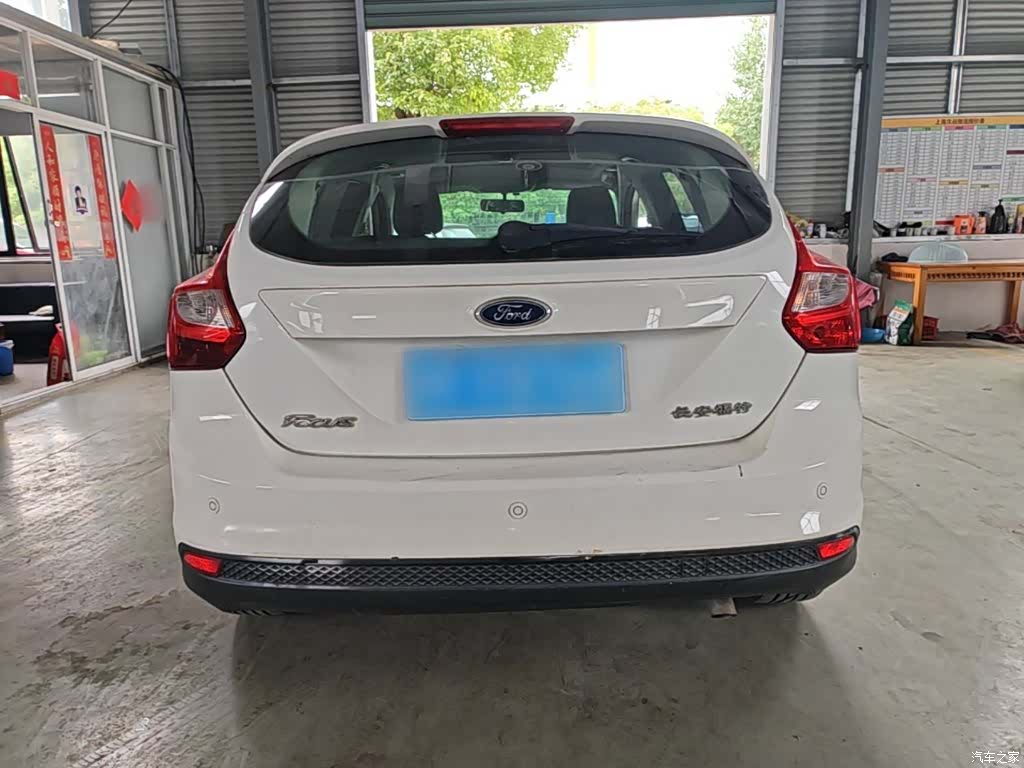 Ford Focus, 2015 4