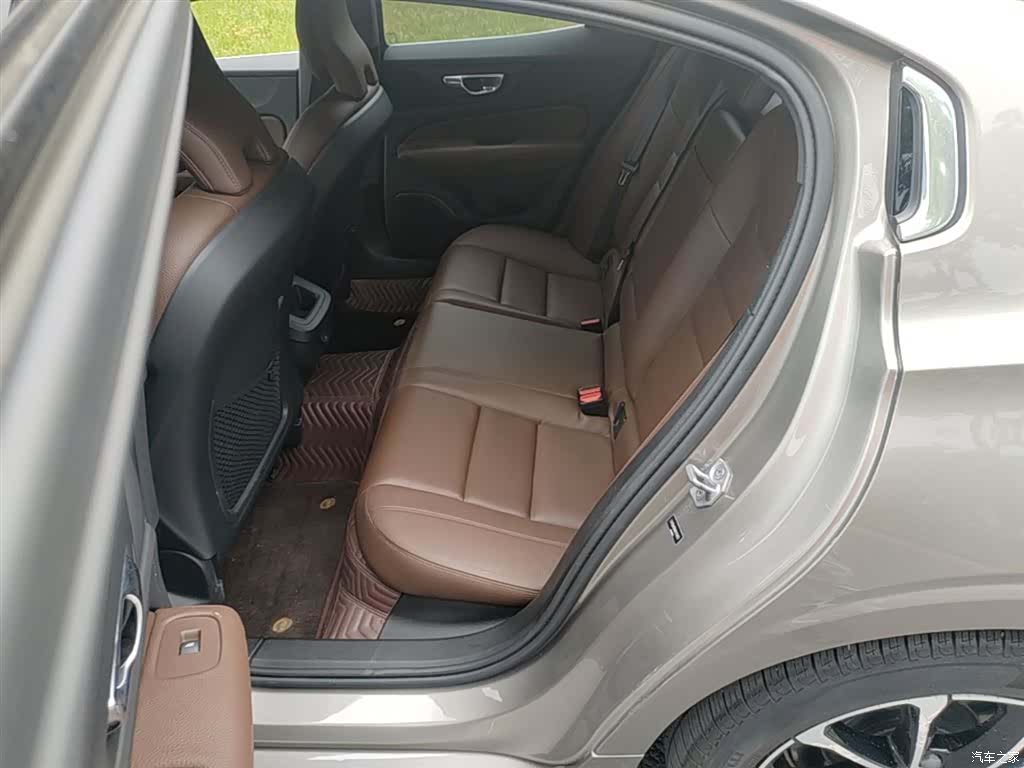 Volvo S60, 2022 17