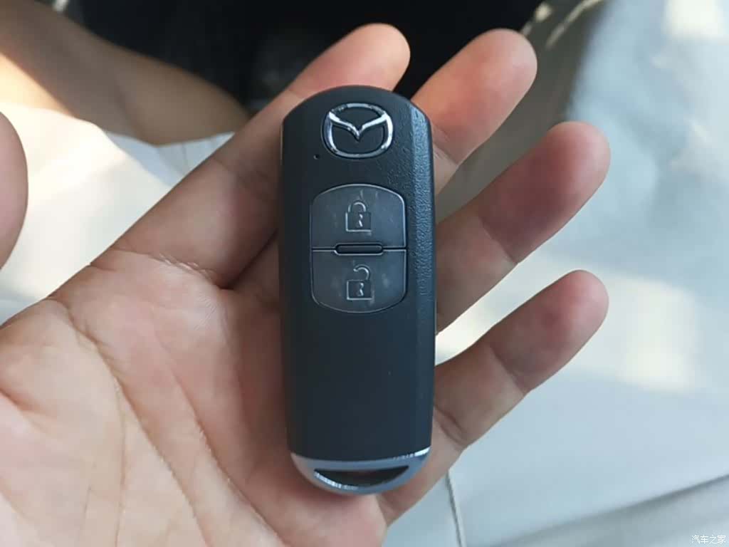 Mazda Mazda3, 2016 9