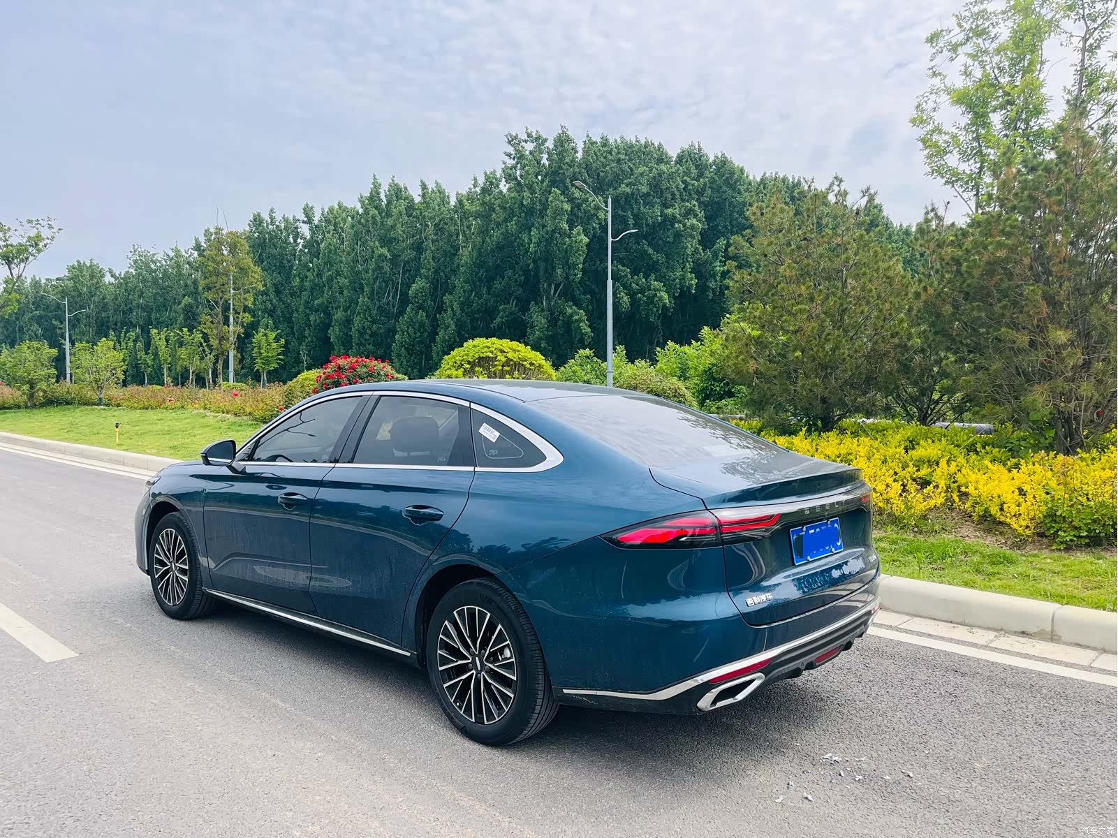 Geely Emgrand, 2026 8