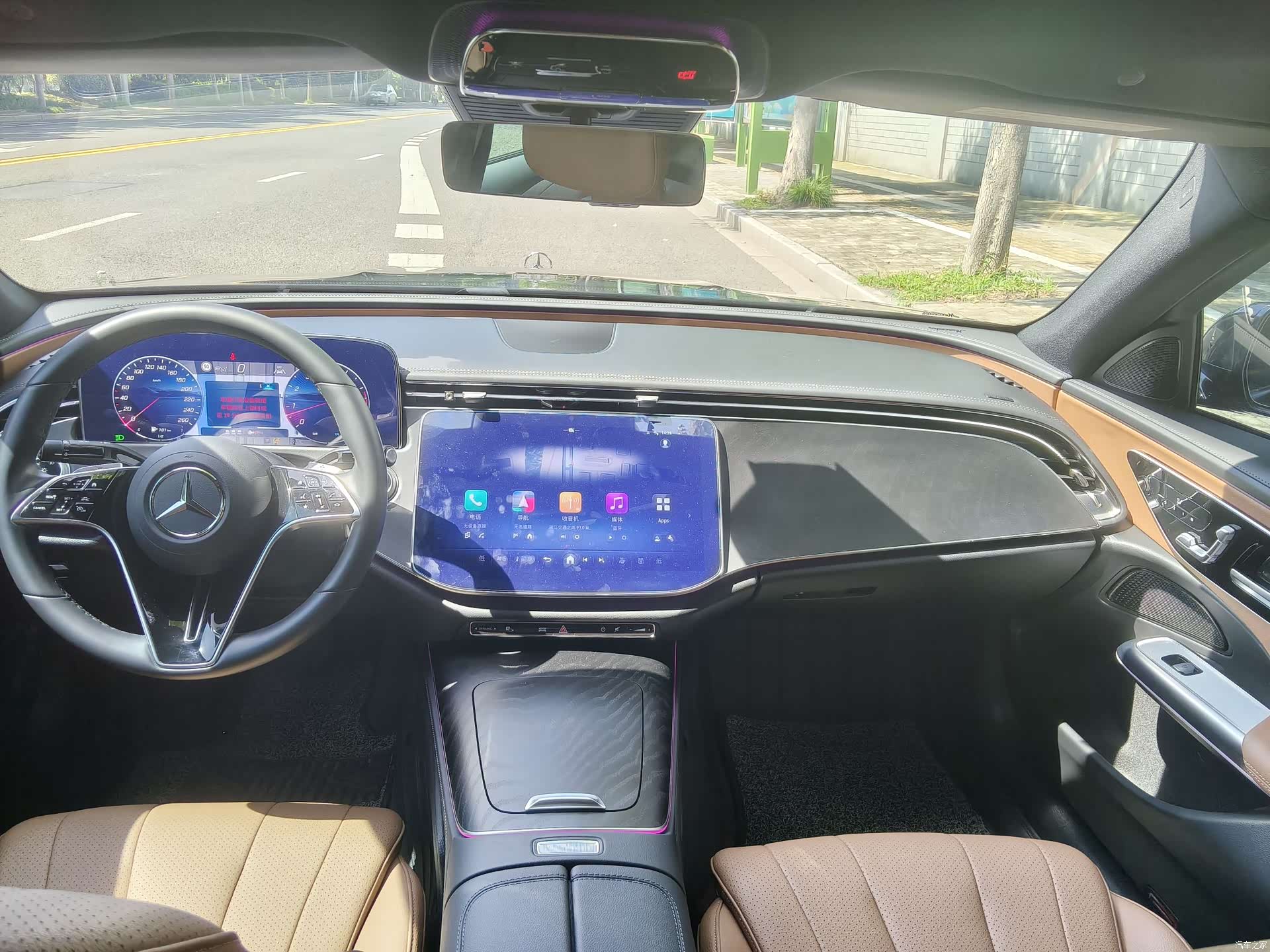 Mercedes-Benz E-Class, 2025 4