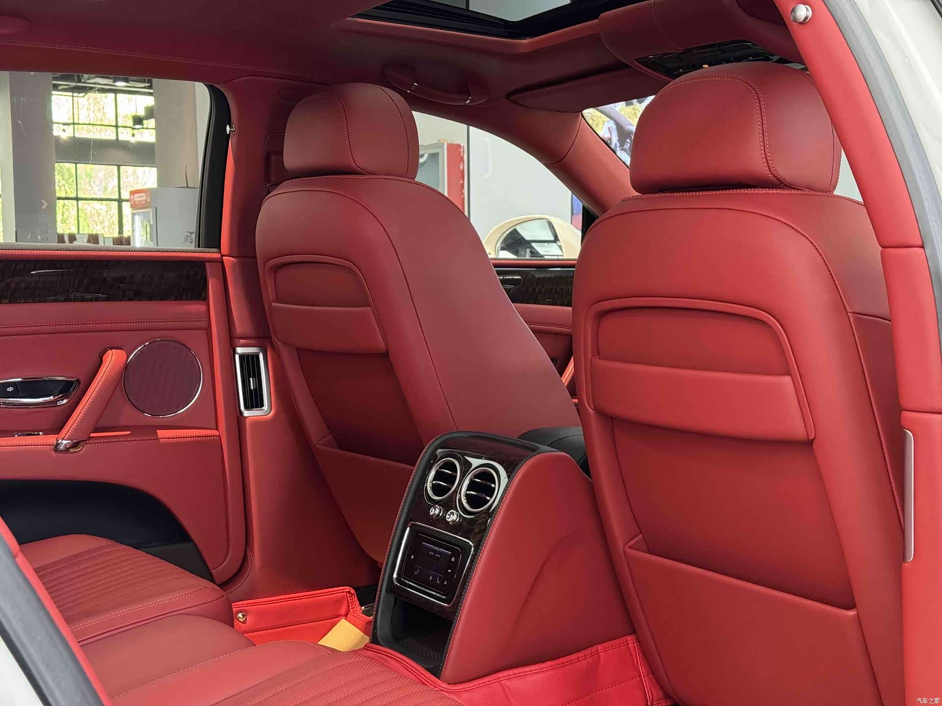 Bentley Flying Spur, 2018 16