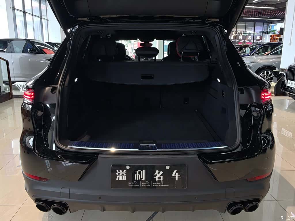 Porsche Cayenne, 2024 12