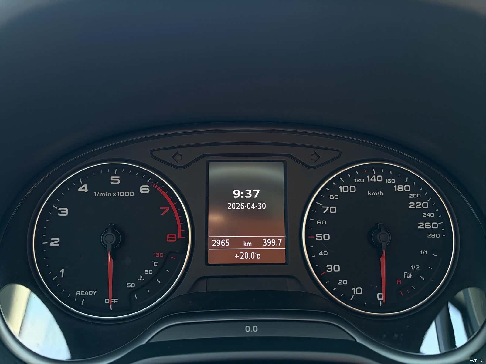 Audi Q2L, 2025 11