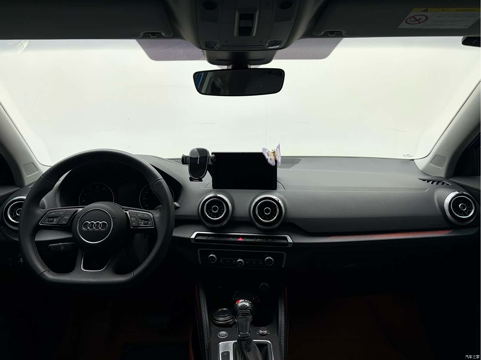 Audi Q2L, 2025 6