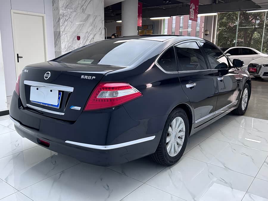 Nissan Altima 2010, фото 7
