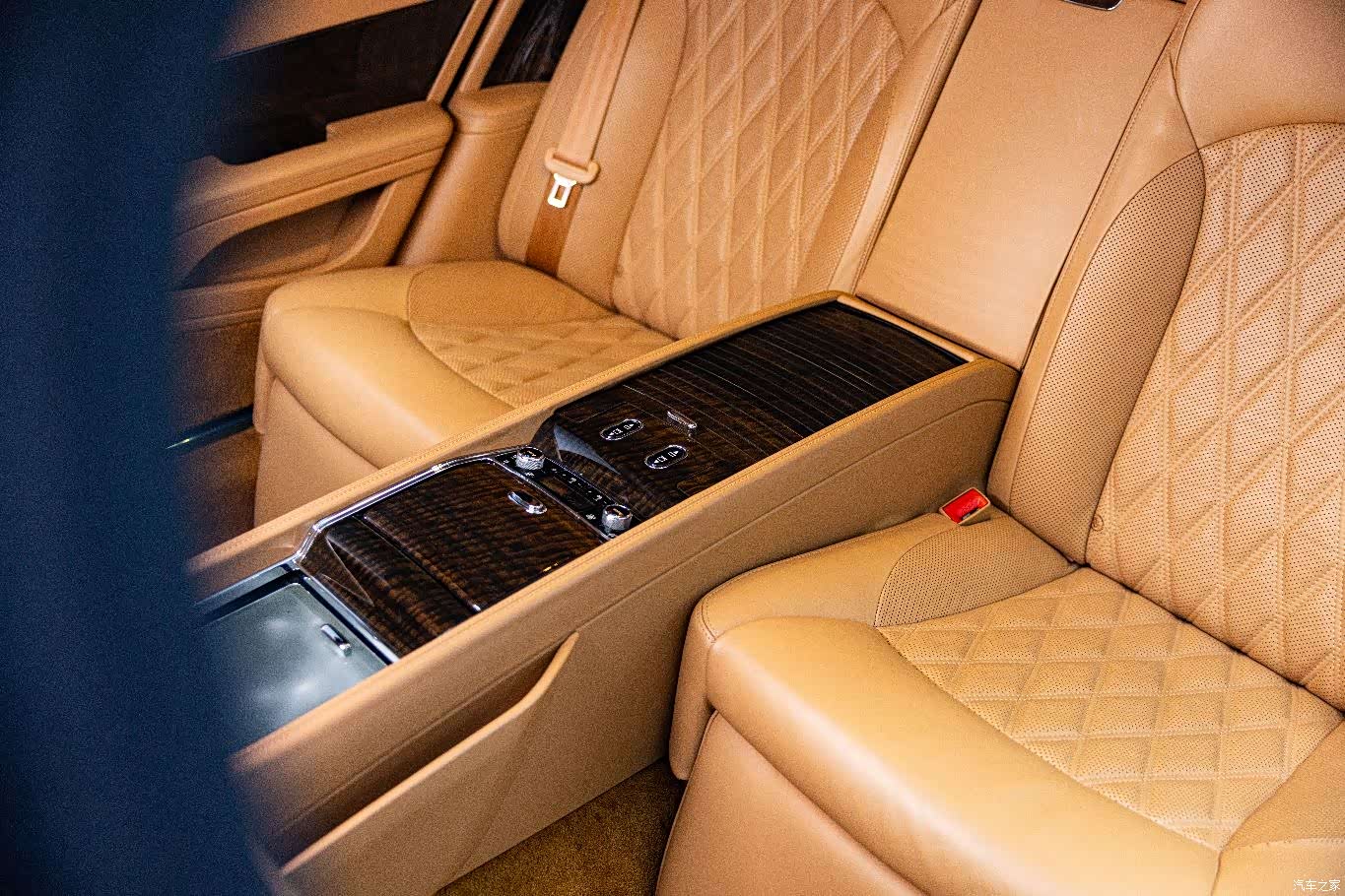 Bentley Mulsanne, 2017 18