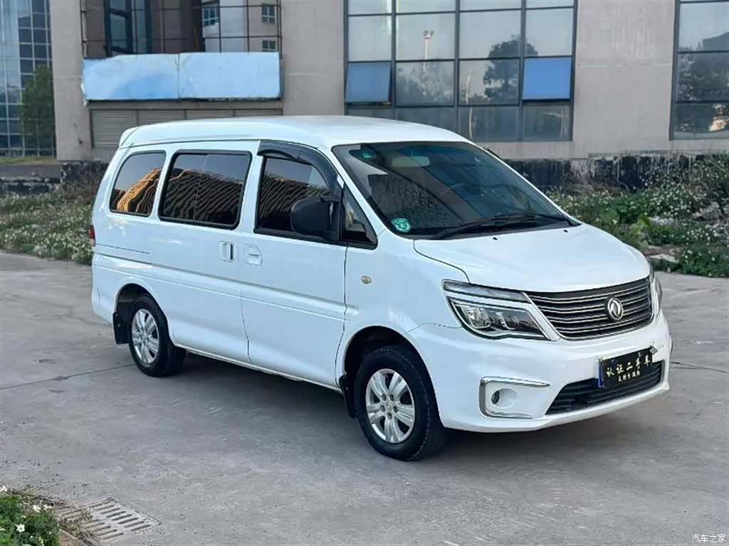 DongFeng M5, 2017 3