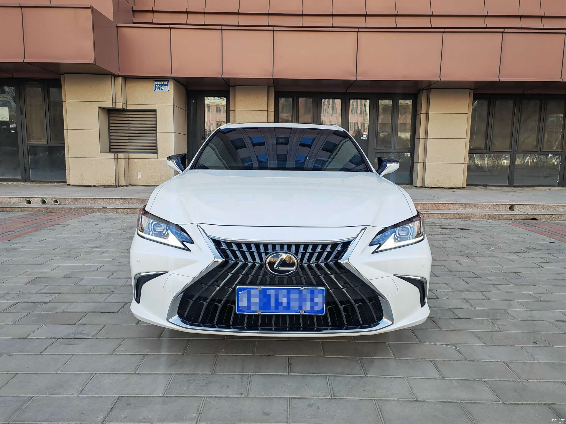 Lexus ES, 2022 2