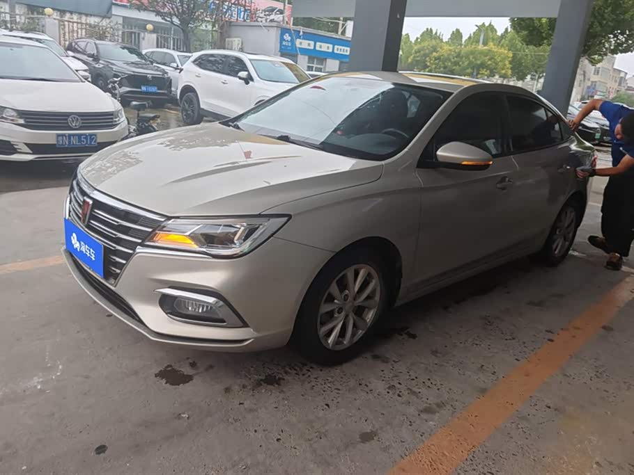 Roewe i5