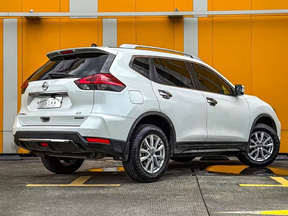 Nissan Qijun