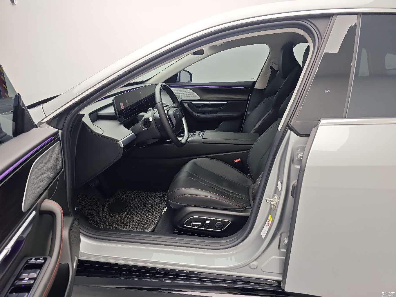 Xpeng P7, 2022 8