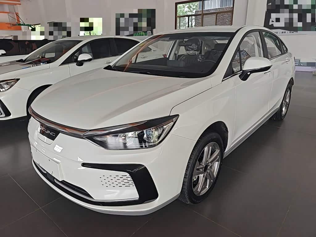BAIC EU5