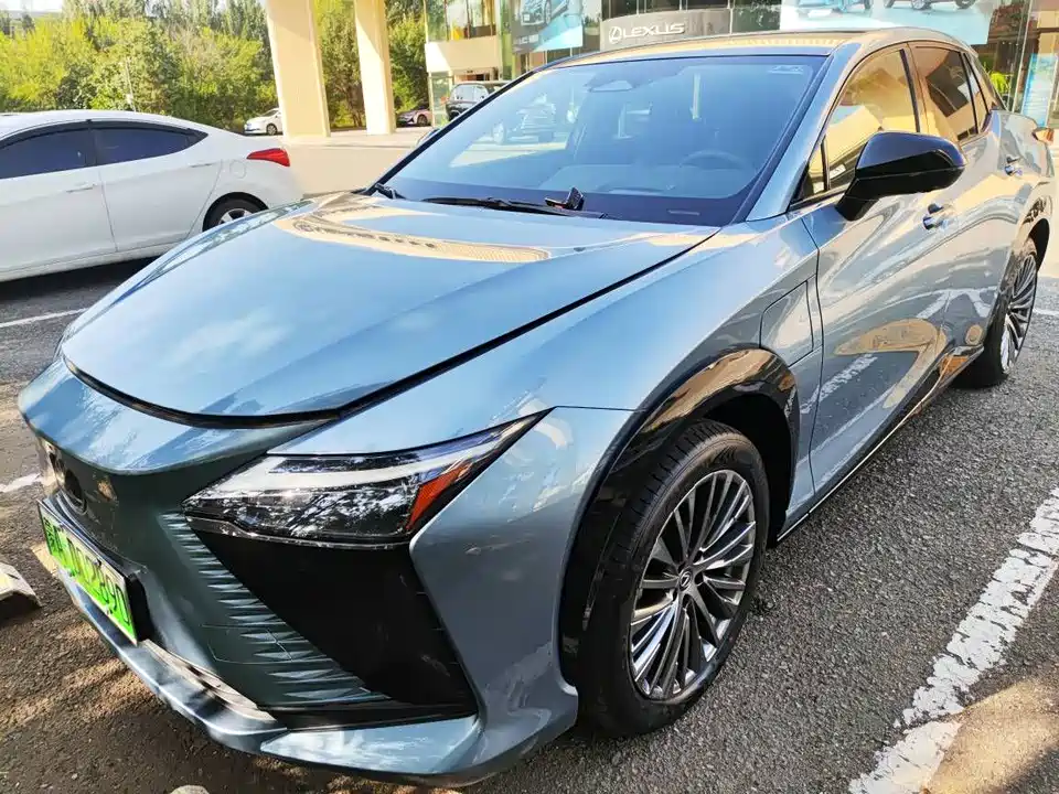 Lexus RZ