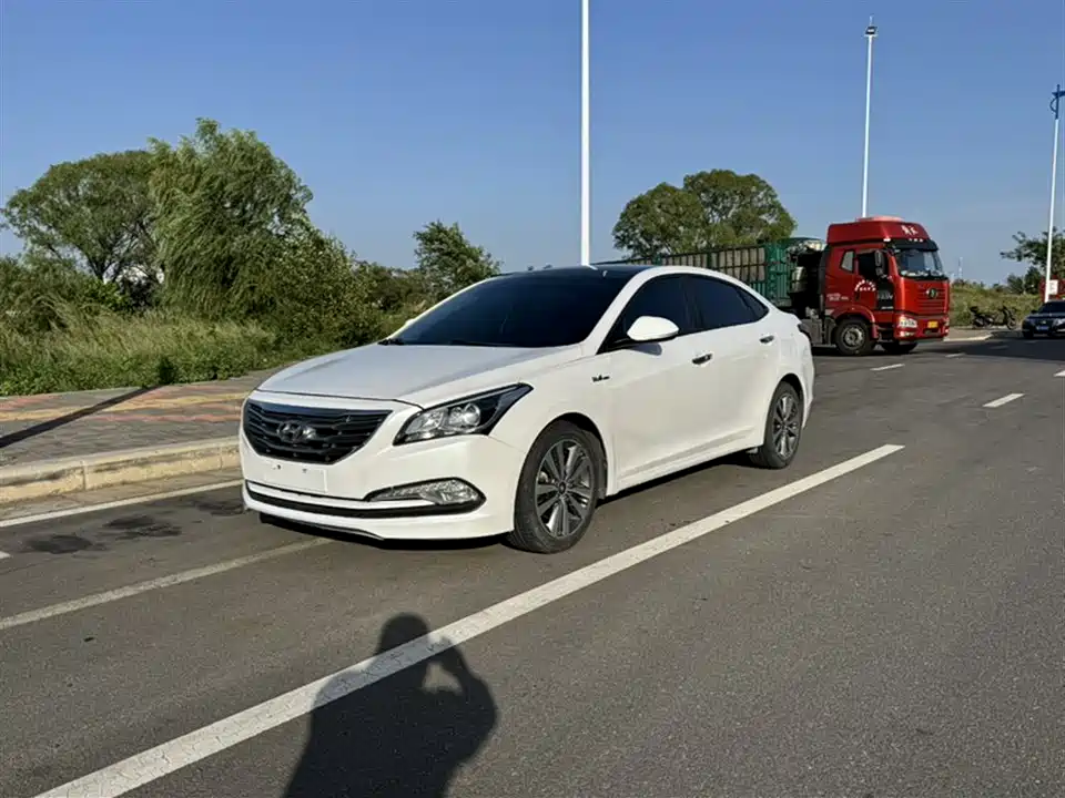 Hyundai Name picture