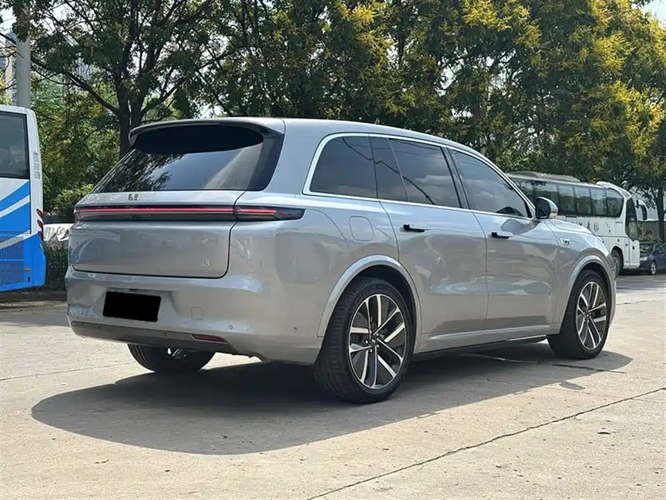 Li Auto Ideal L8