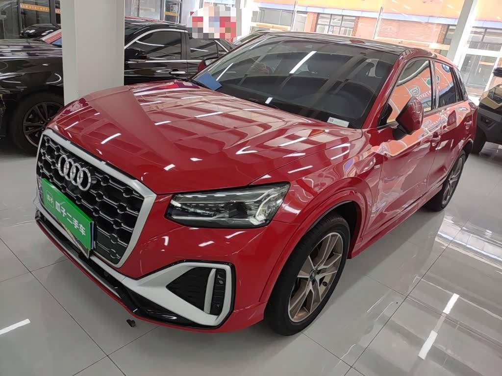 Audi Q2L