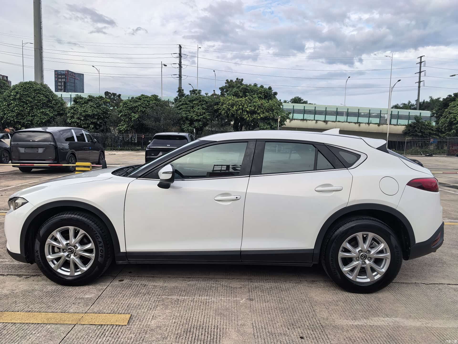 Mazda CX-4, 2017 4
